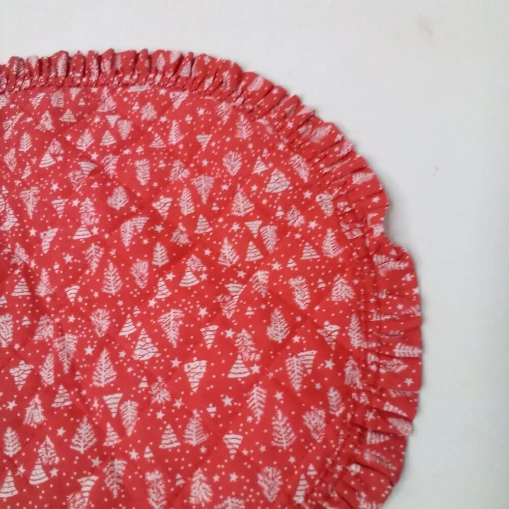 Quilted Fabric Placemats Christmas Tree Ruffle Trim Oval 17.5